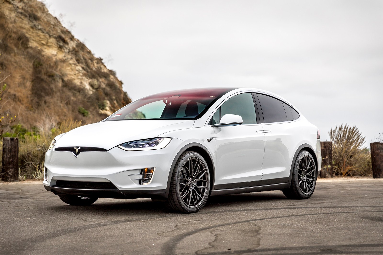 Модель х. Tesla model x. Tesla model x White. Tesla model x белая. Tesla model x 2.