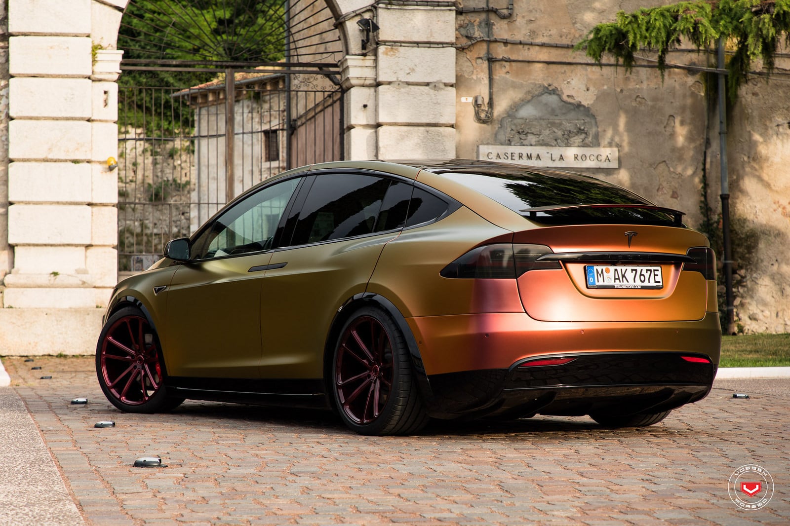 Custom Style Rear Spoiler on Chameleon Tesla Model X - Photo by Vossen
