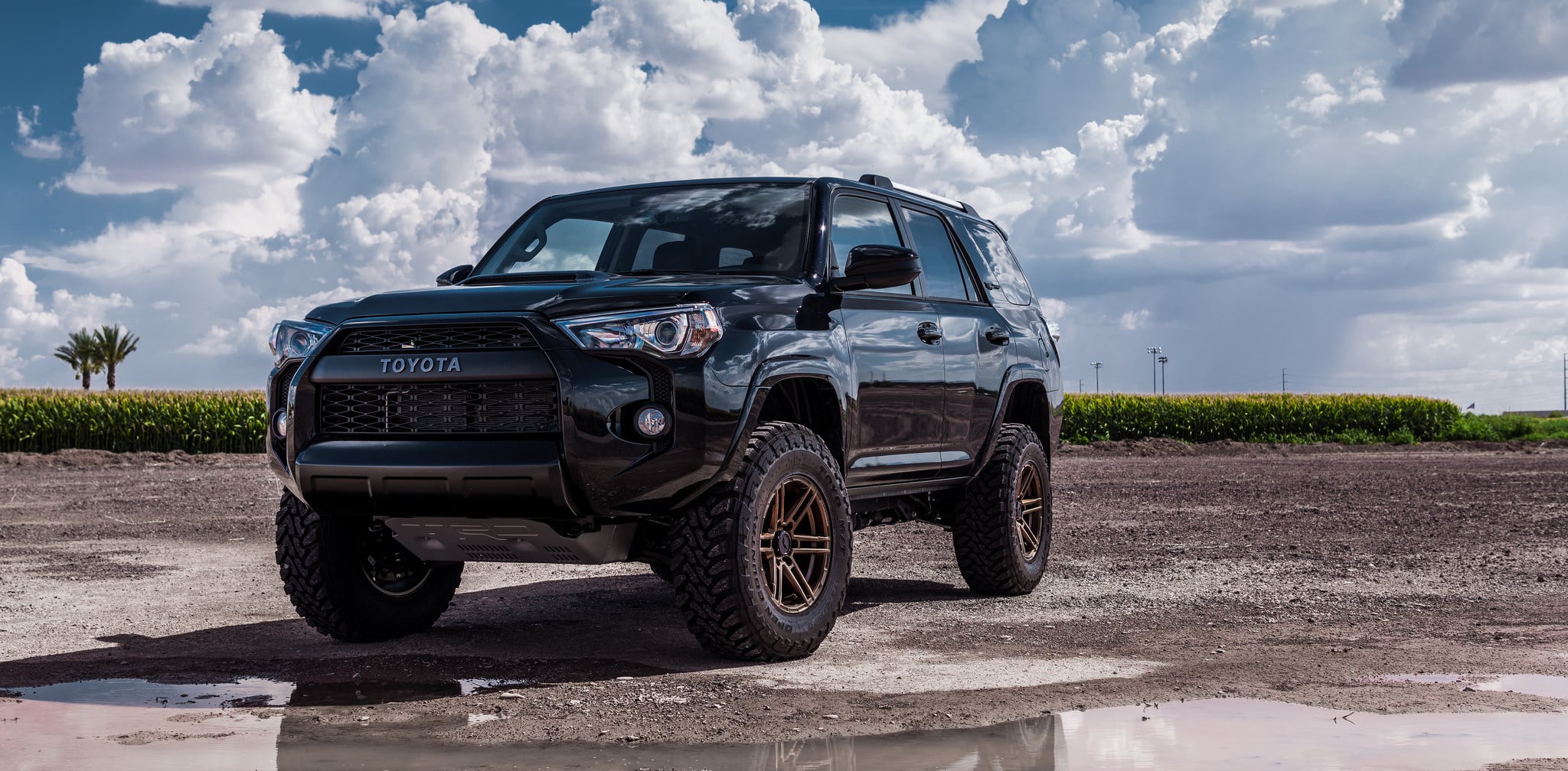 Black Toyota 4Runner with Aftermarket Front Bumper - Photo by Venom Rex