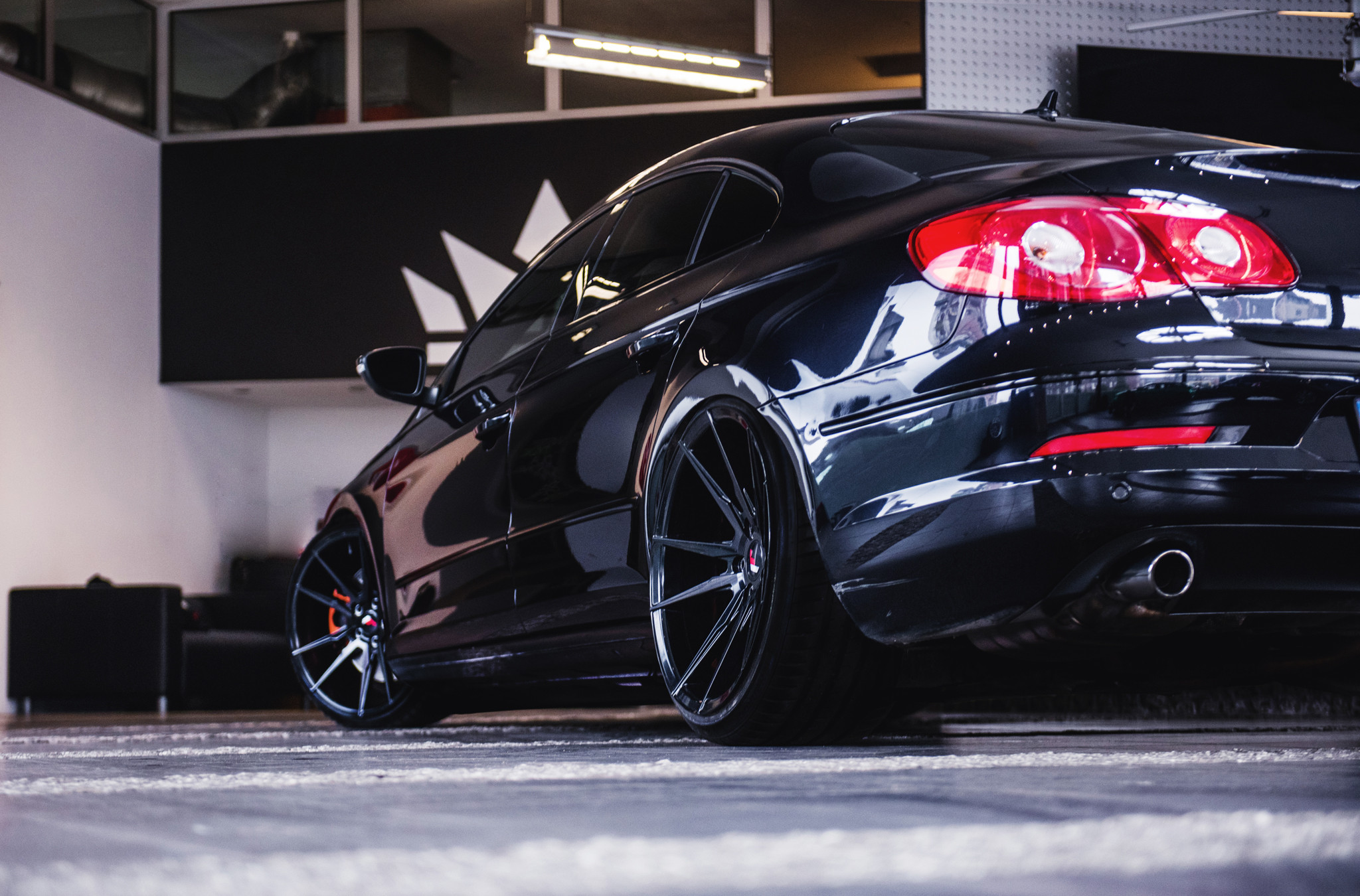Hyper Black JR Wheels on VW CC - Photo by JR Wheels