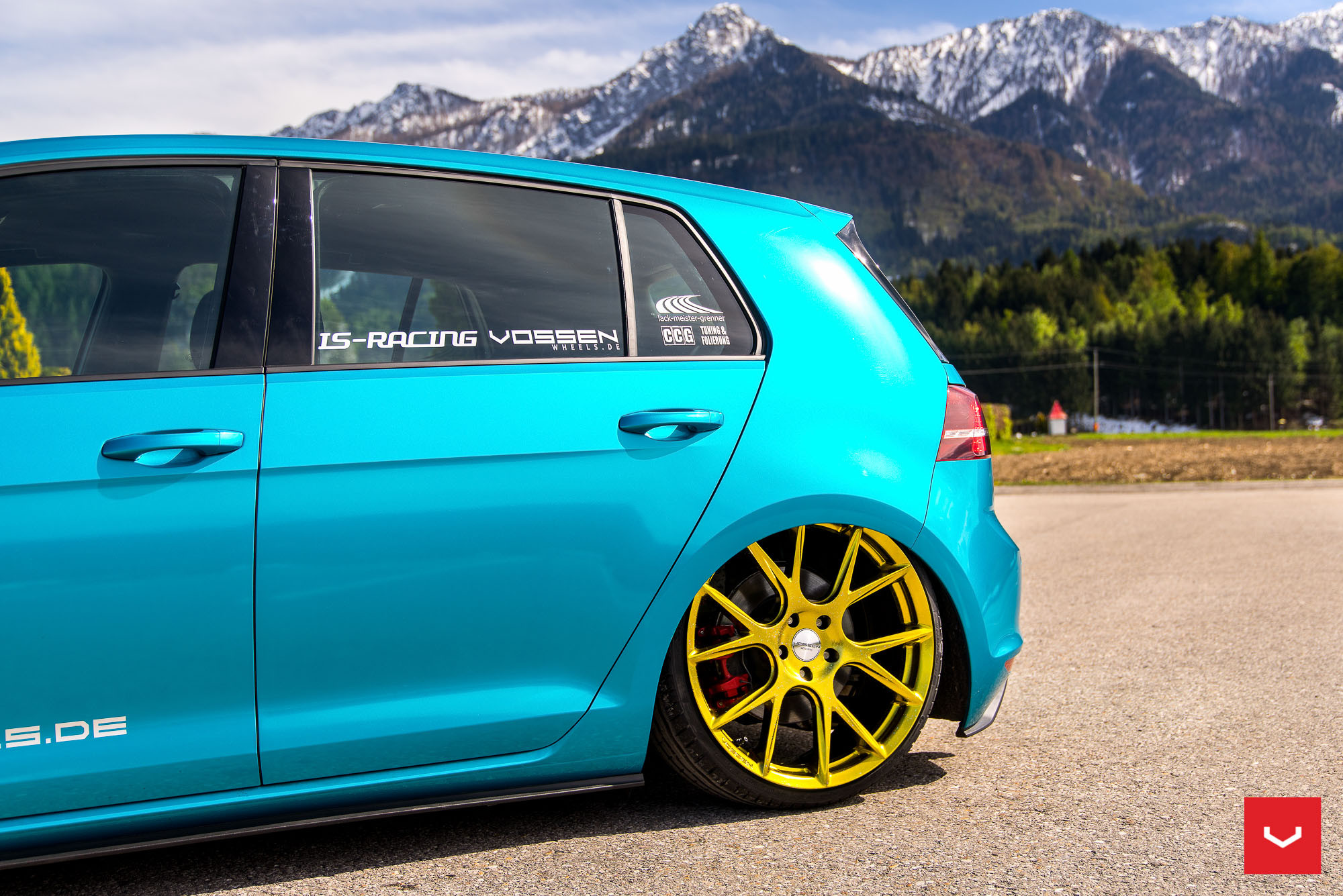 Rear Wheel Fitment on Air Lifted Car - Photo by Vossen