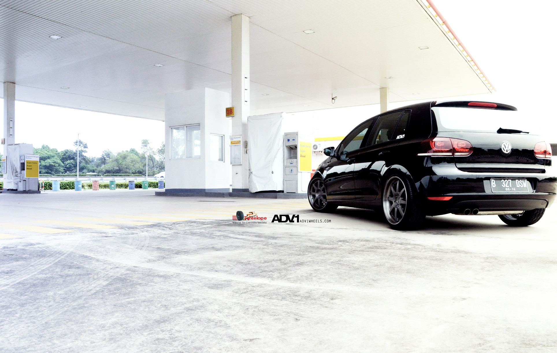 Black VW Golf with Red LED Taillights - Photo by ADV.1