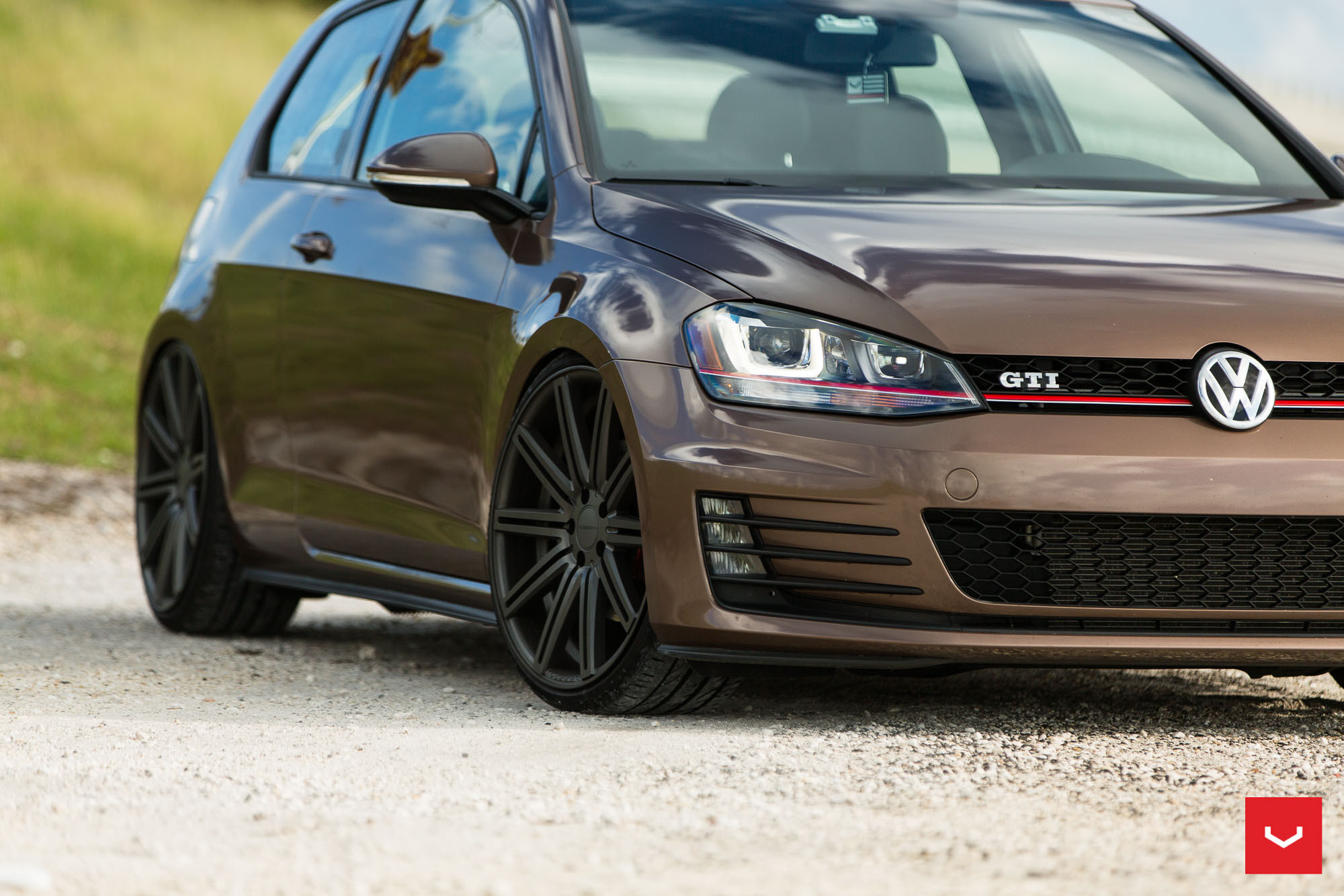 VW Golf GTi Red Line - Photo by Vossen