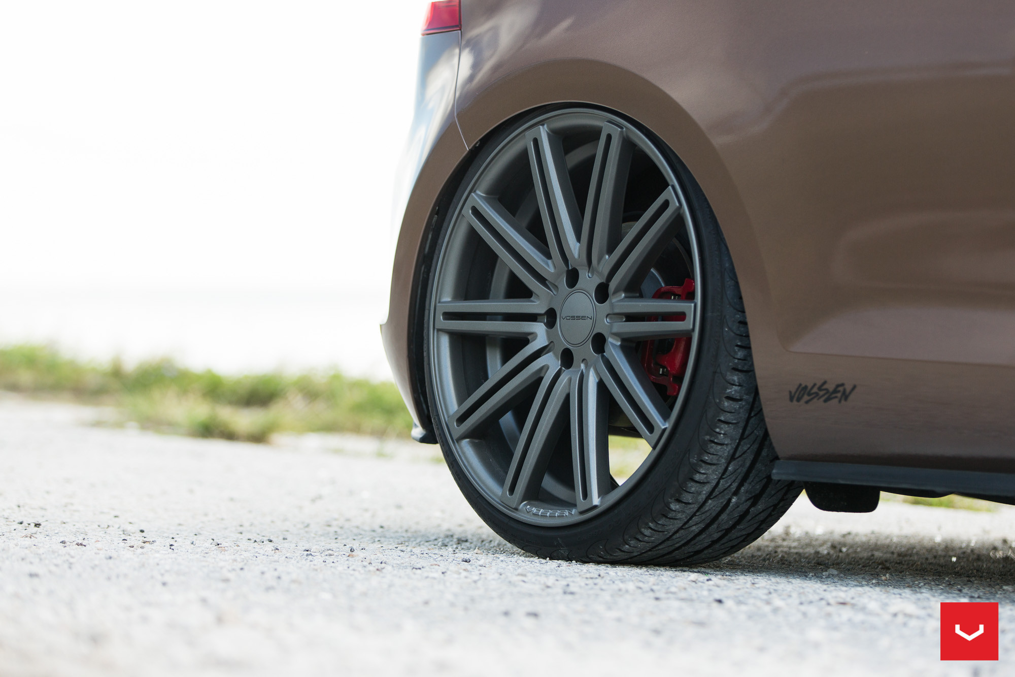 Slammed VW Golf On Vossens - Photo by Vossen