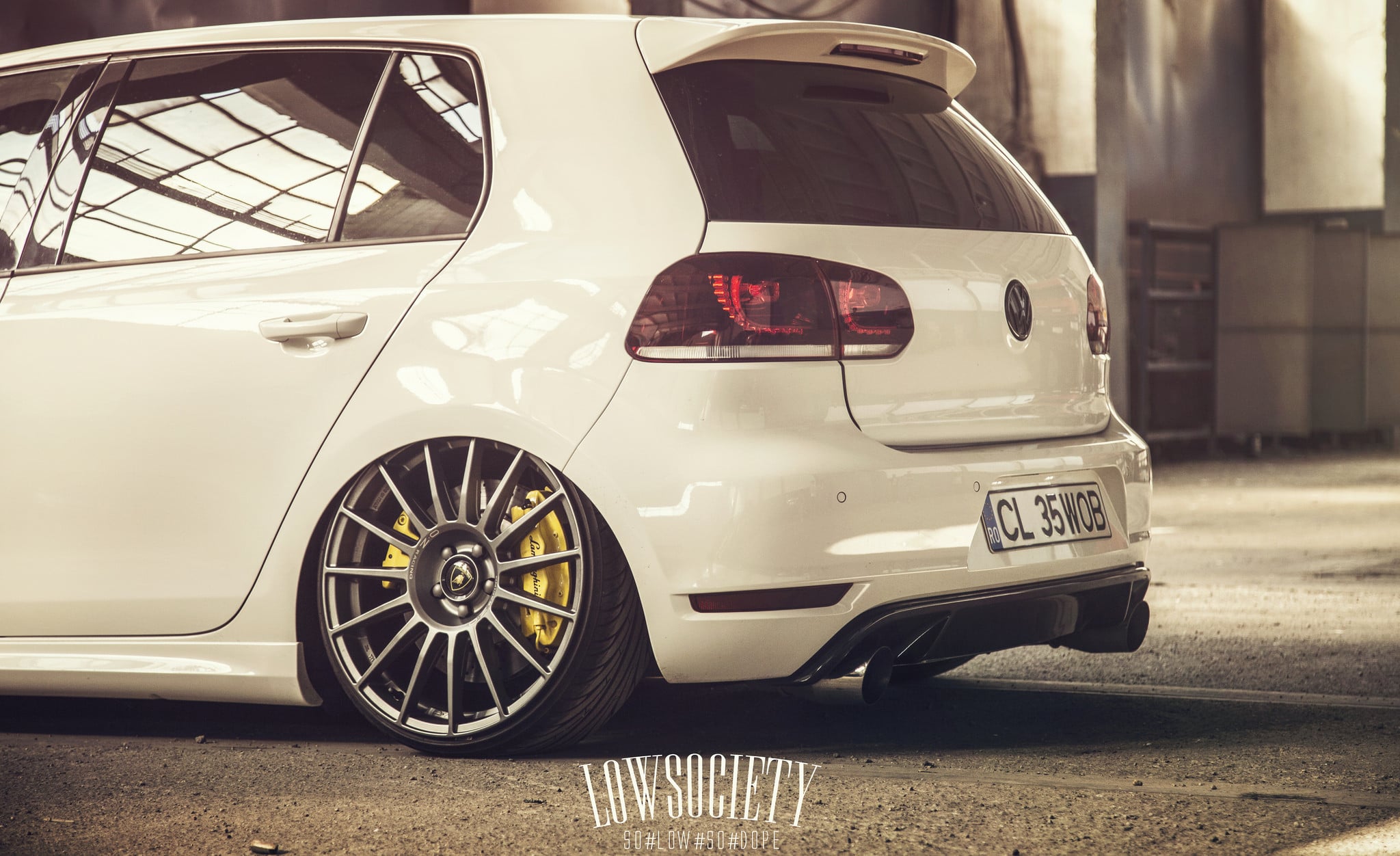 Custom OZ Racing Wheels on White VW Golf - Photo by Ciprian Mihai