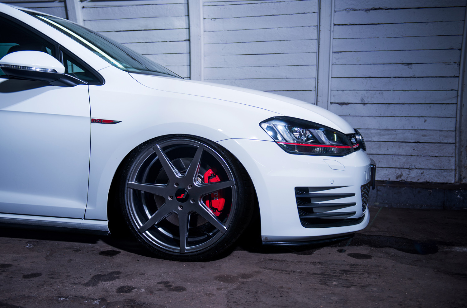 Aftermarket Headlights on White VW Golf GTI - Photo by JR Wheels