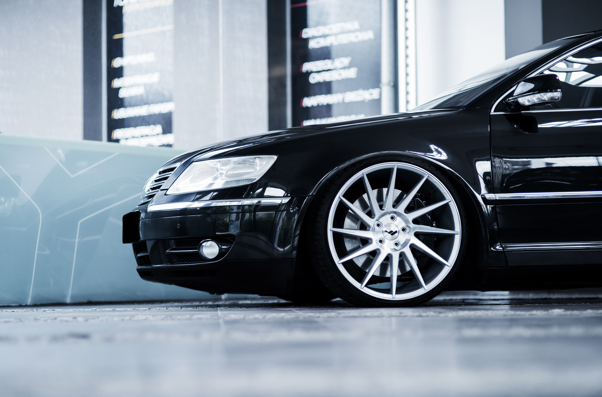 Crystal Clear Headlights on Black VW Phaeton - Photo by JR Wheels