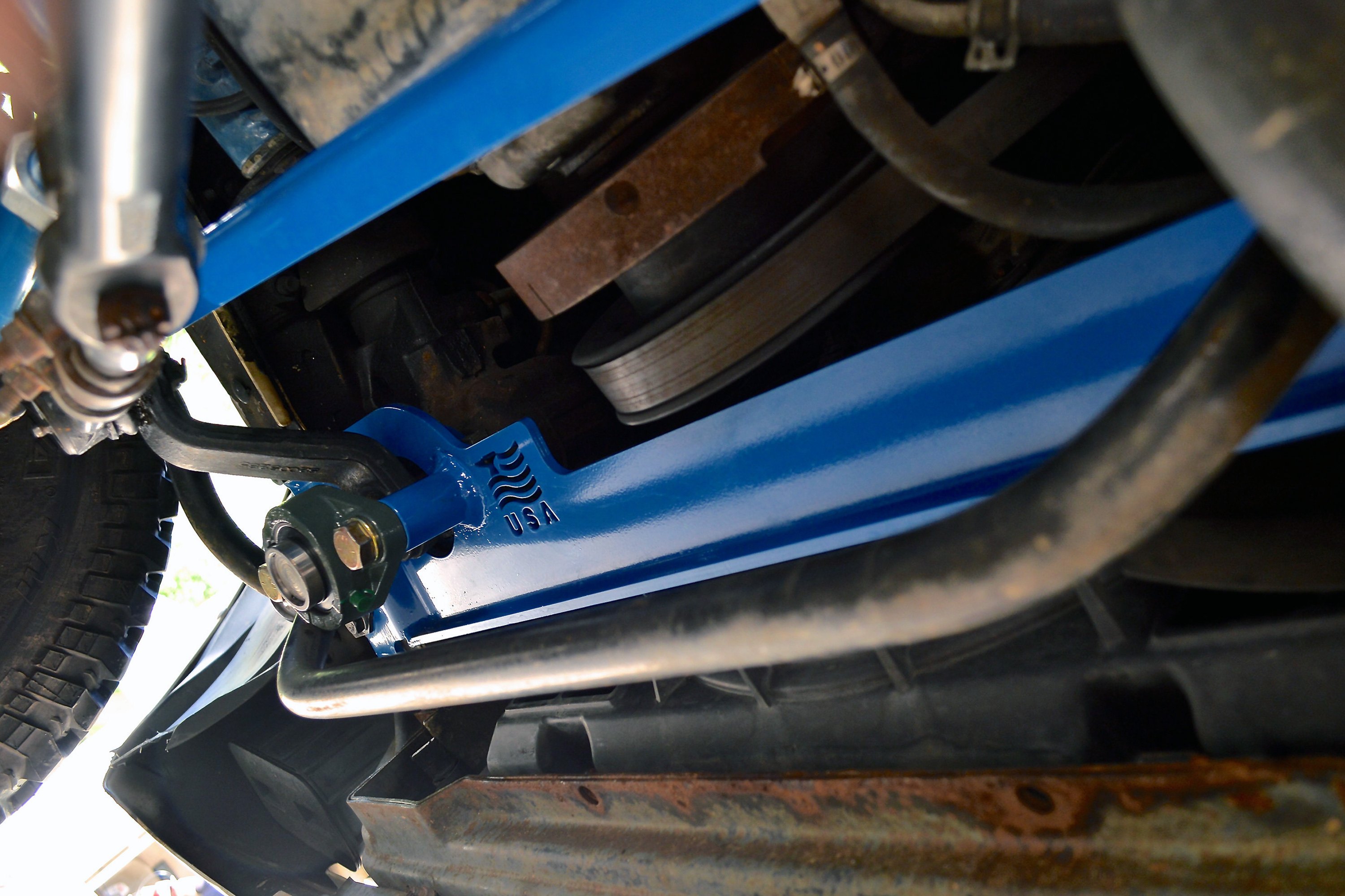 Ironman 4x4® Steering Box Brace with Sector Shaft Support