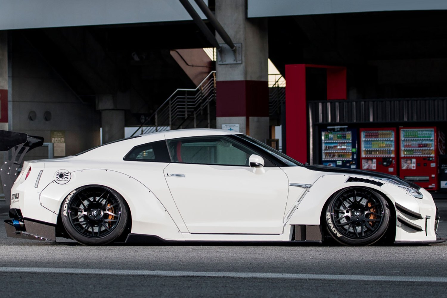 Type 2 white. Nissan GTR lb Performance. Nissan gt r r35 gt 2. Nissan GTR r35 lb Performance. Nissan GTR r35 Liberty walk Type 2.