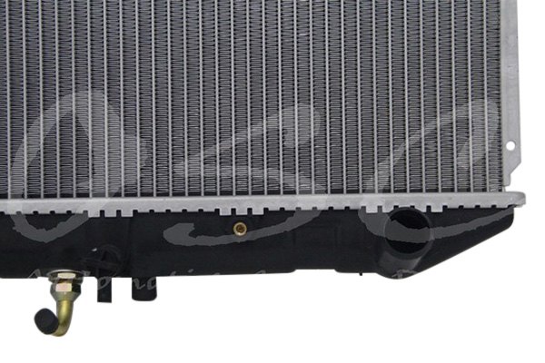 OSC Heat Transfer Products® 870 - Engine Coolant Radiator with ...