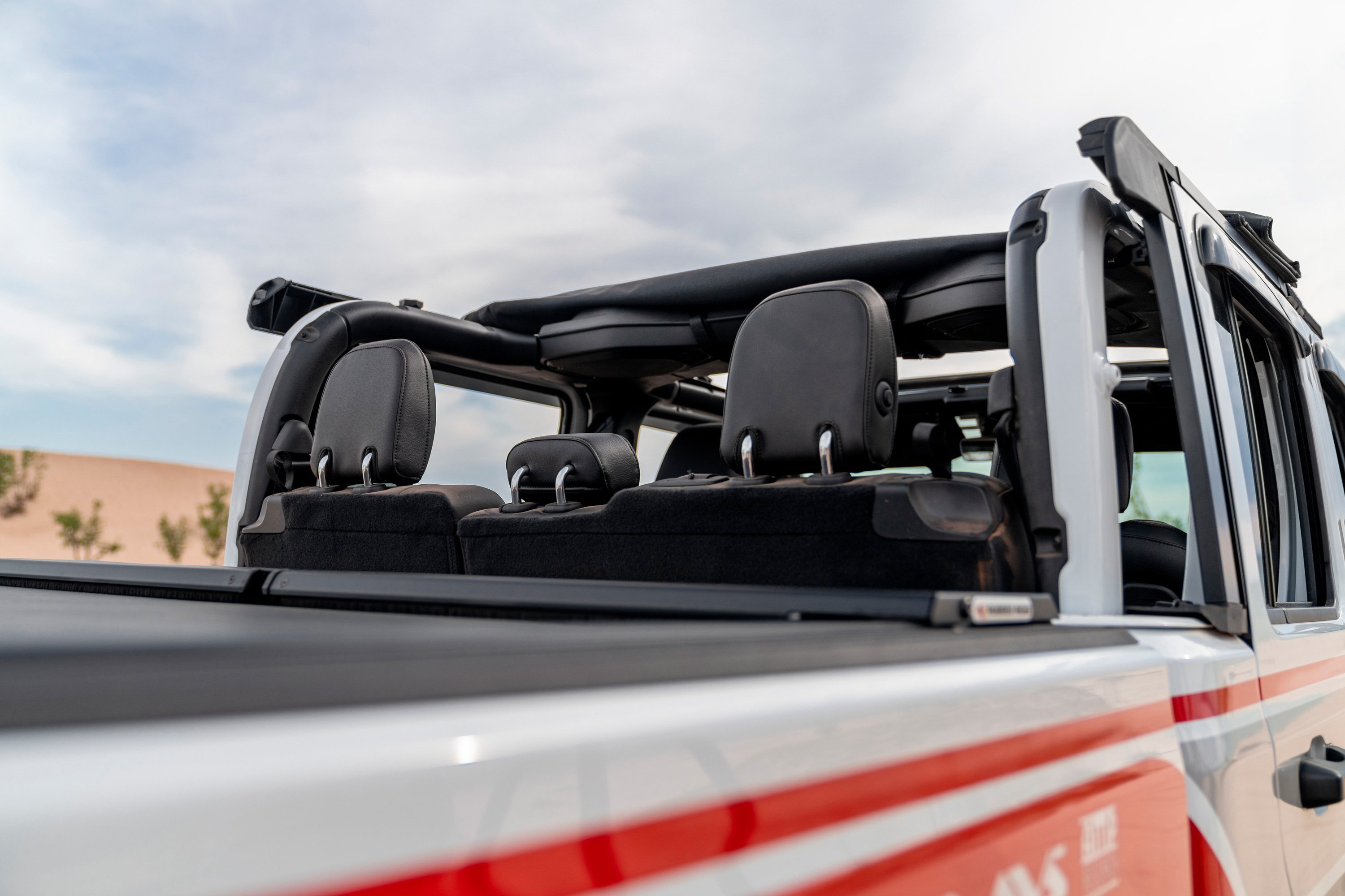 Rampage® 139035 TrailView™ Black Diamond Frameless Fastback Soft Top