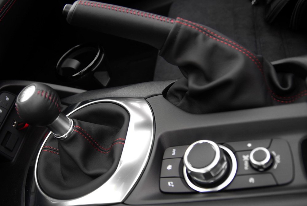 Black Leather-Silver Thread RedlineGoods Shift Boot Compatible with Mazda Miata NC 2006-15 