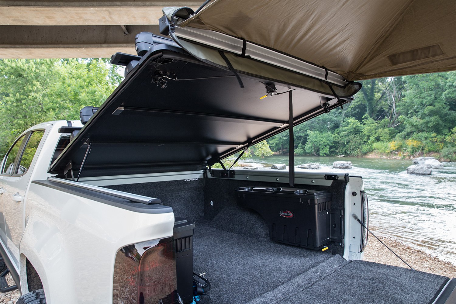 Undercover Ridgelander Hinged Tonneau Cover