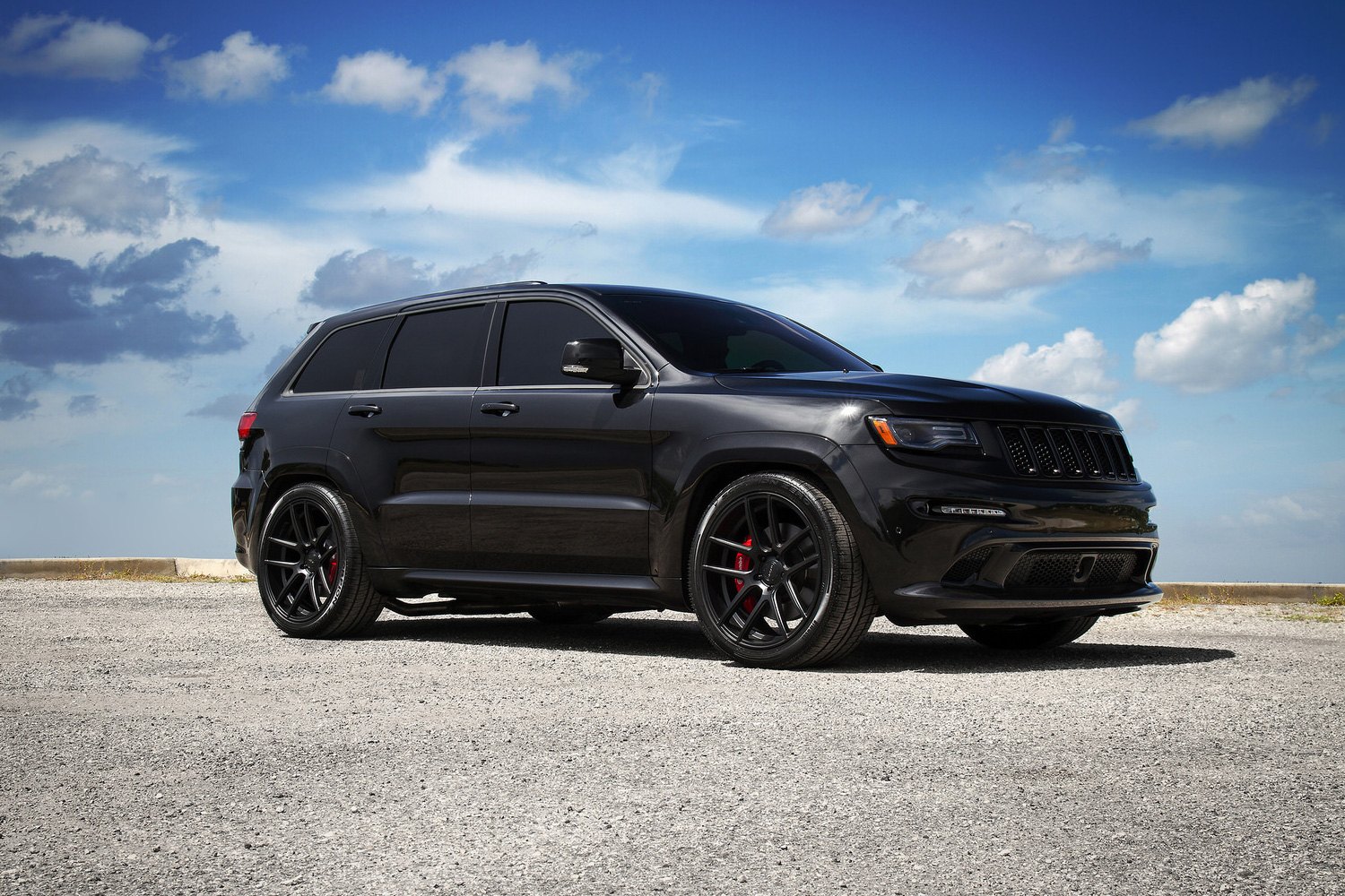 Jeep Grand Cherokee srt8 черный