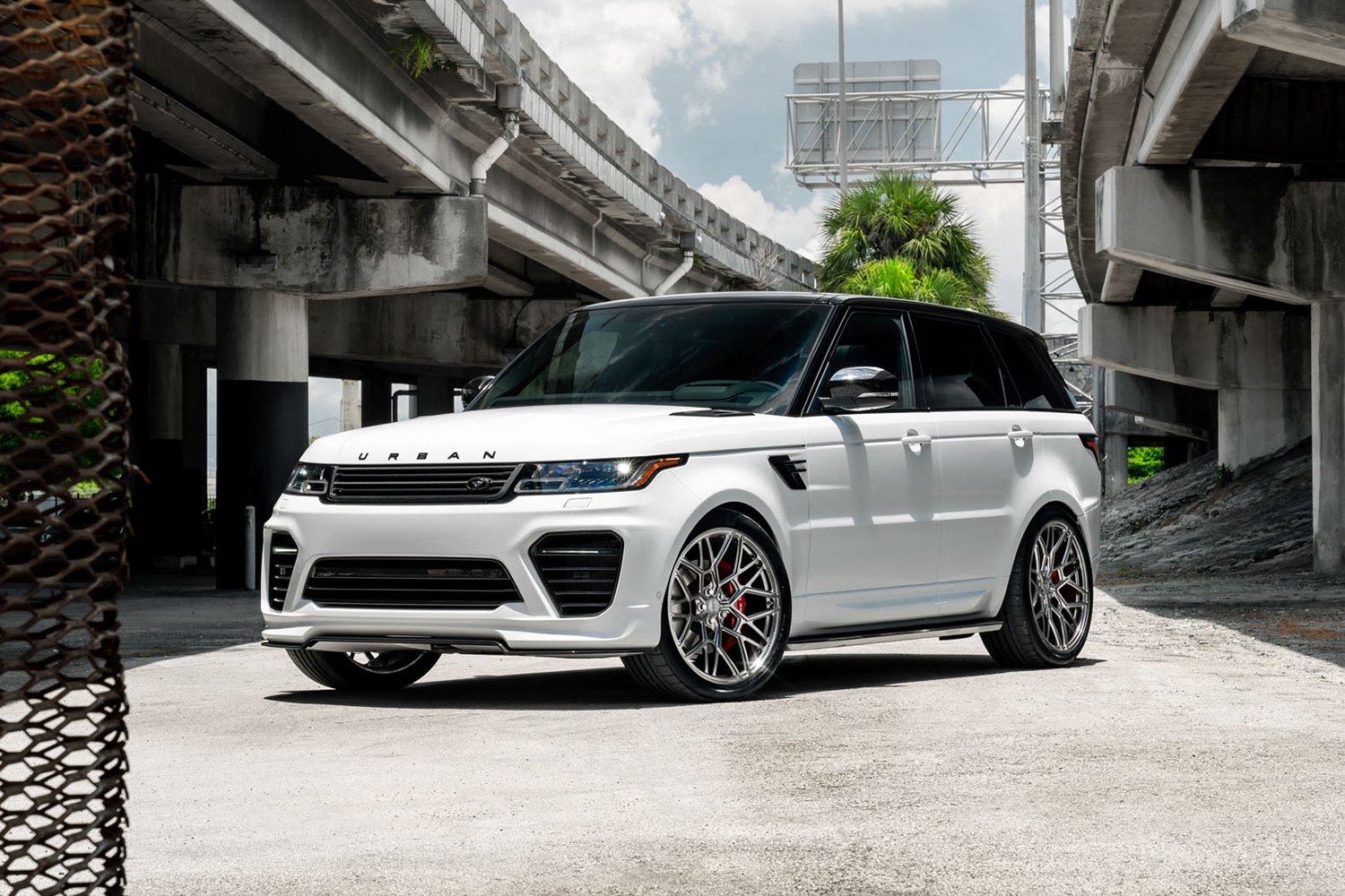 Range Rover Sport белый 2014 г выпуска