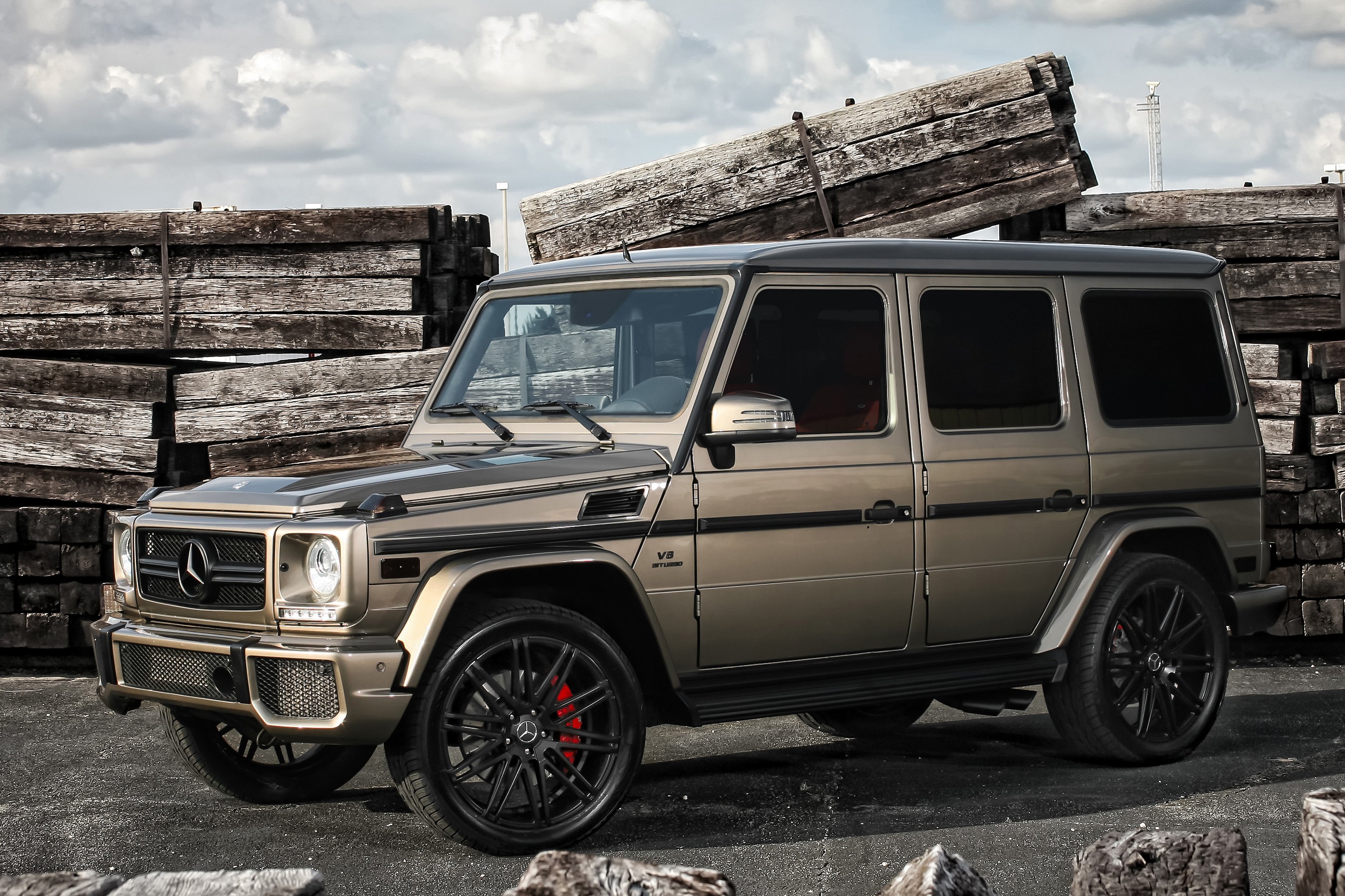 Обои гелик. Mercedes Benz g63. Мерседес Бенц g63 AMG. Мерседес Gelandewagen g63 AMG. Гелендваген 63 AMG.